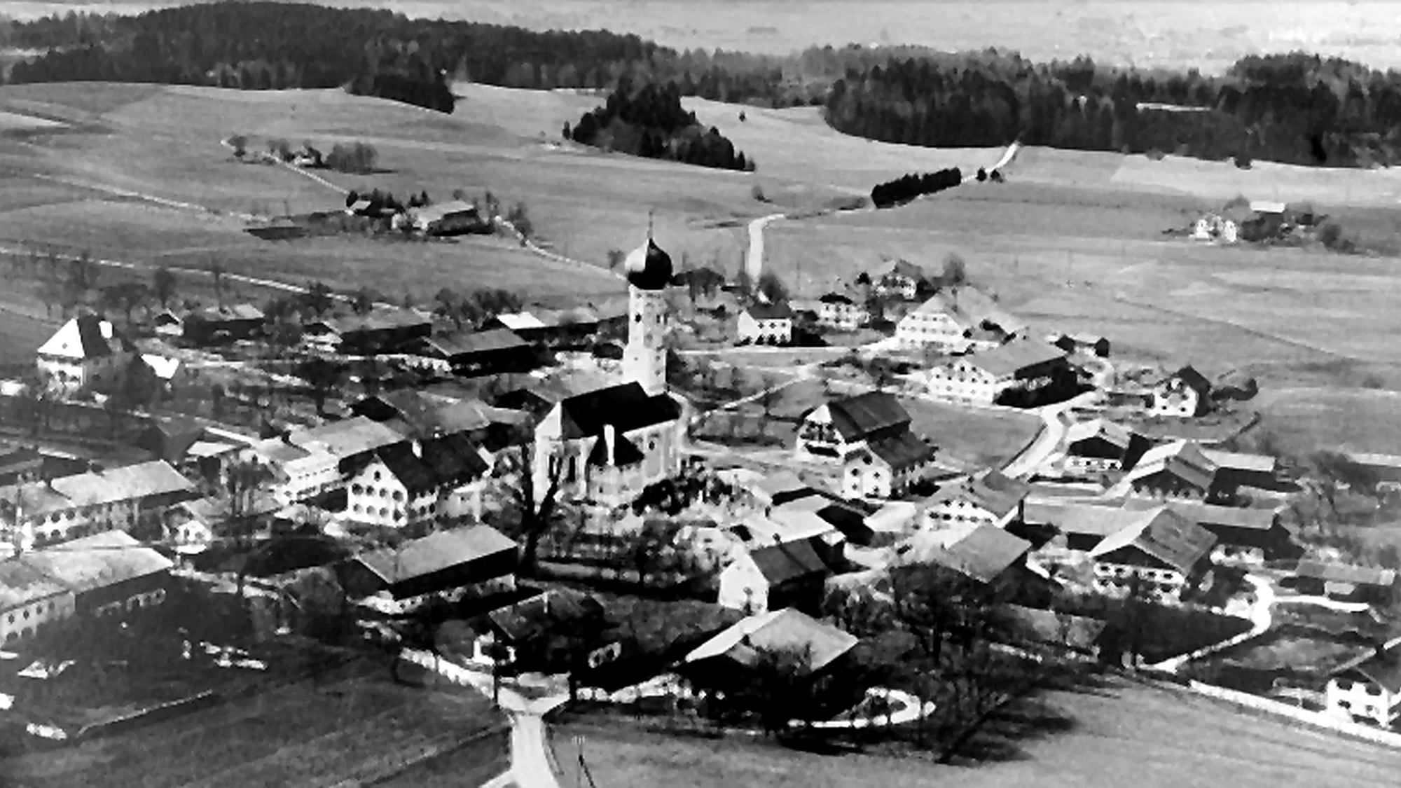 Historischer Blick über Waakirchen mit der Pfarrkirche St. Martin